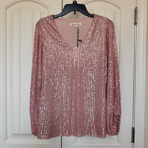 Sequin top! 💫🌸🌷 - Picture 2 of 6